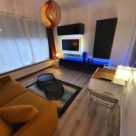 Cosy Corner In Quiet Suburb - All Cars Allowed Antwerpen Ngoại thất bức ảnh