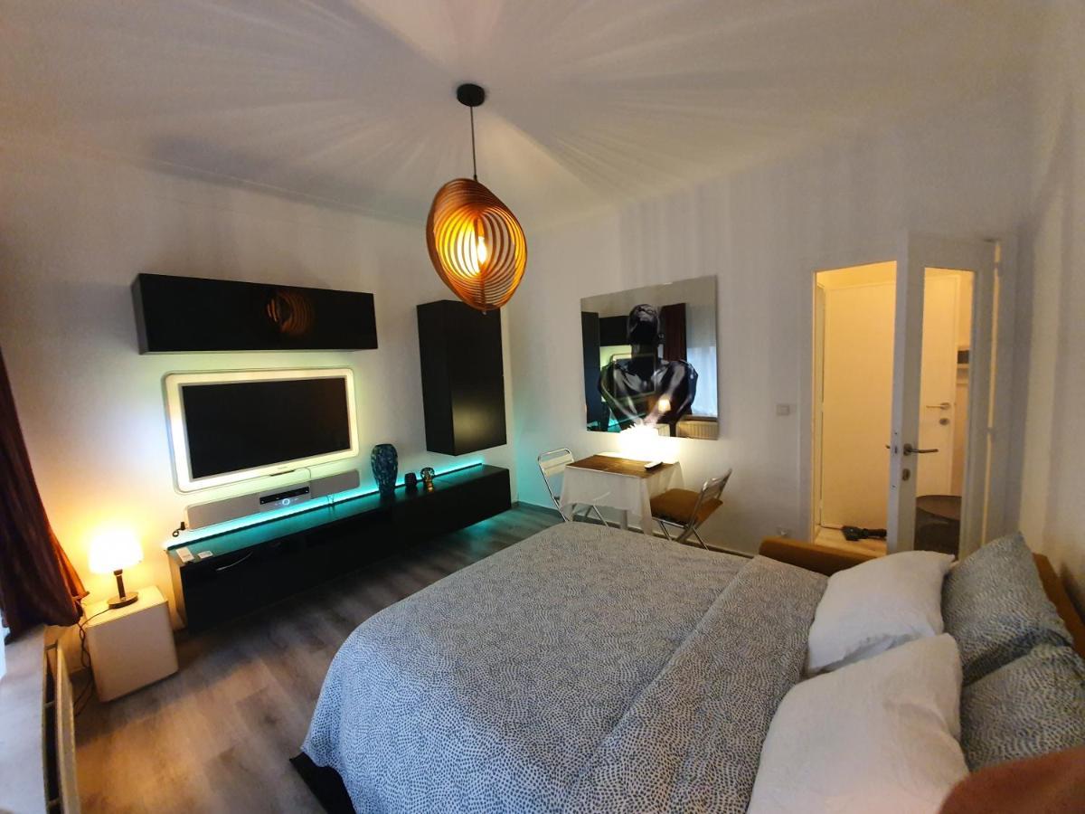Cosy Corner In Quiet Suburb - All Cars Allowed Antwerpen Ngoại thất bức ảnh