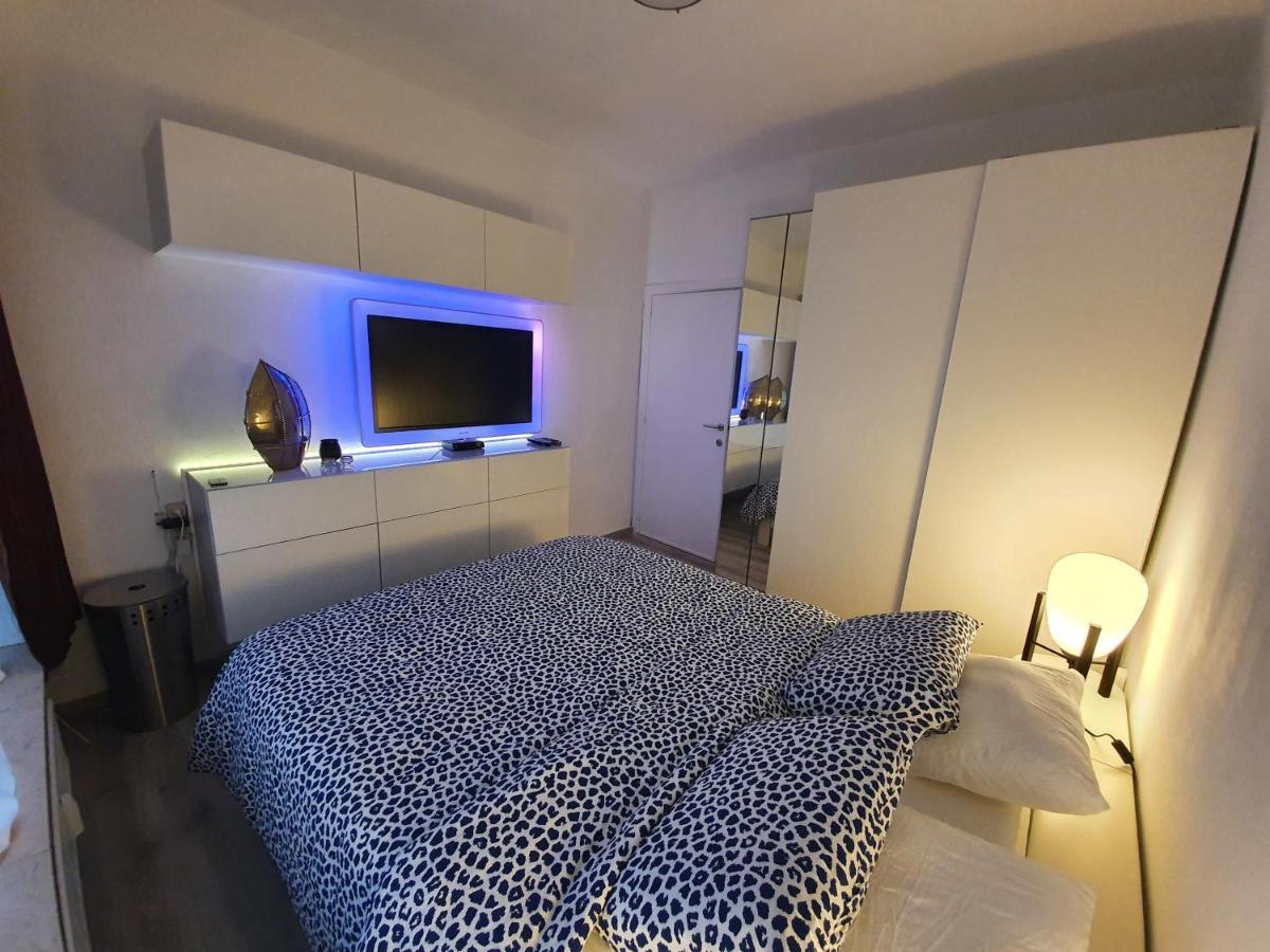 Cosy Corner In Quiet Suburb - All Cars Allowed Antwerpen Ngoại thất bức ảnh